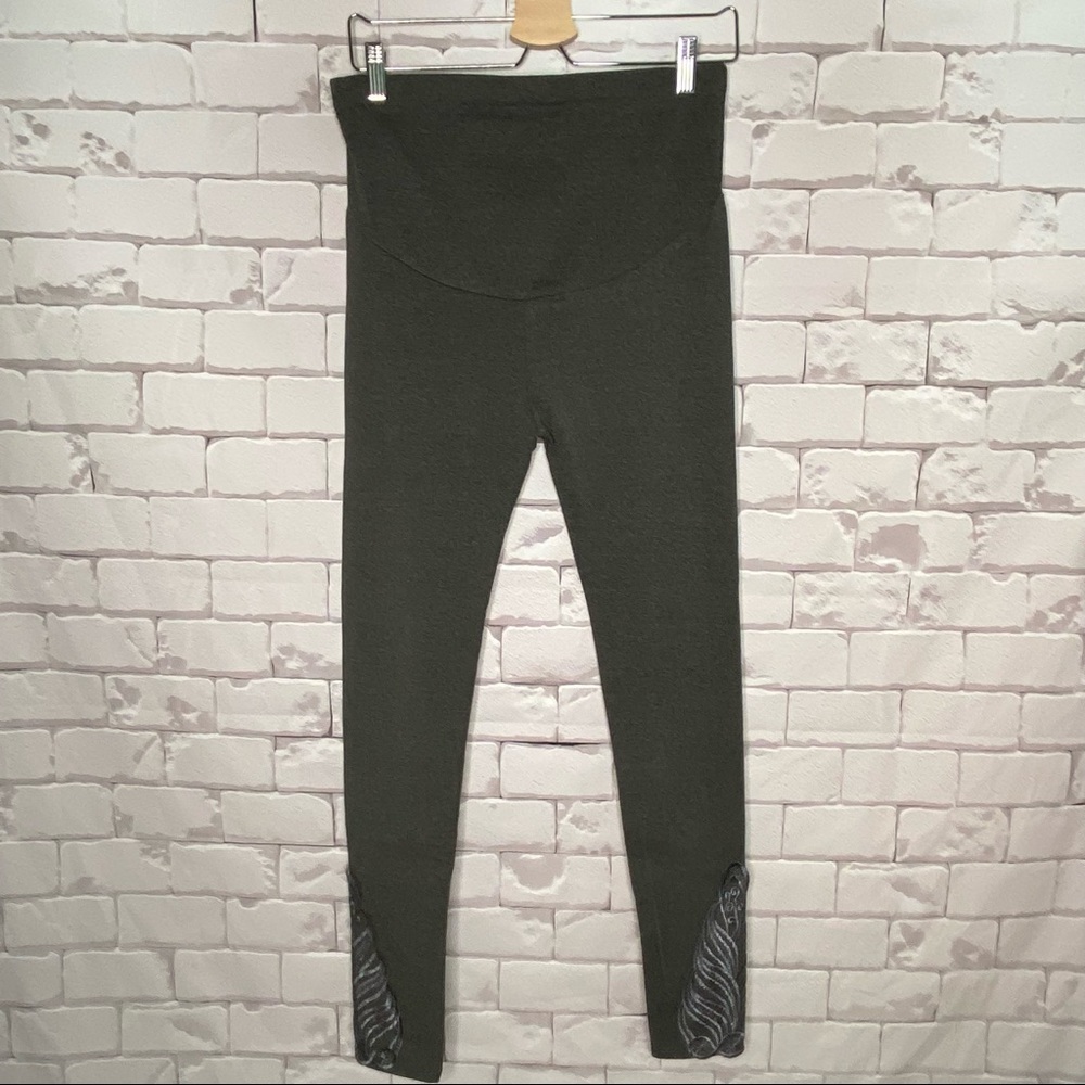 NWT Gray Maternity Embroidered Leggings Size L